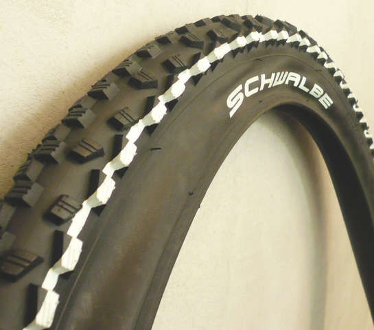 Schwalbe Black Jack HS 407 26x2.25